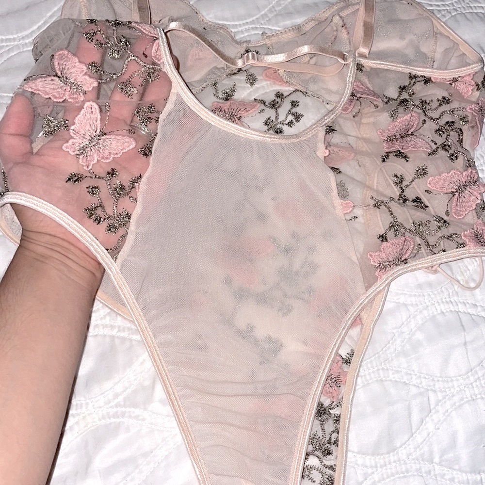Pink butterfly lingerie - Picture 8 of 13